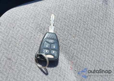 2007 Dodge Grand Caravan Sxt z USA, uszkodzony, nr VIN 2D4GP44L27R125381